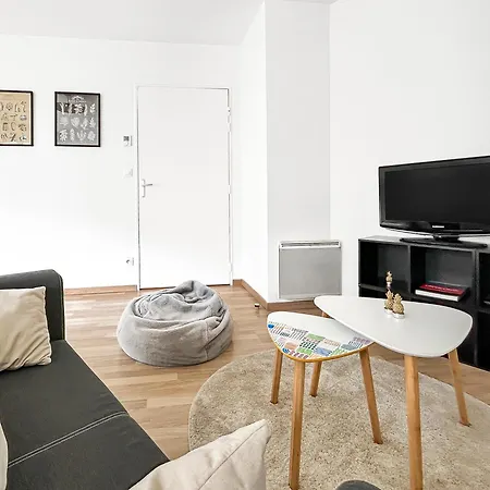 T2 Moderne Terrasse, Parking, Proche Commerces Apartmán