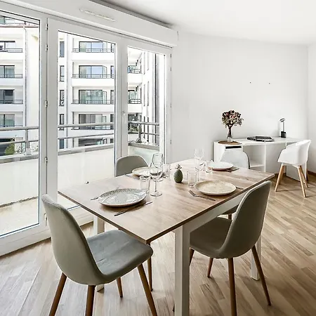 T2 Moderne Terrasse, Parking, Proche Commerces Apartmán *