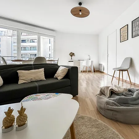 T2 Moderne Terrasse, Parking, Proche Commerces Apartmán Rouen