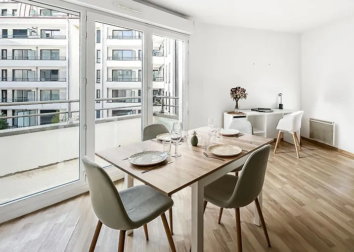 T2 Moderne Terrasse, Parking, Proche Commerces Apartamento *