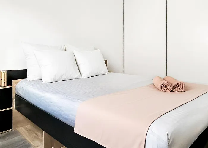 Appartamento T2 Moderne Terrasse, Parking, Proche Commerces